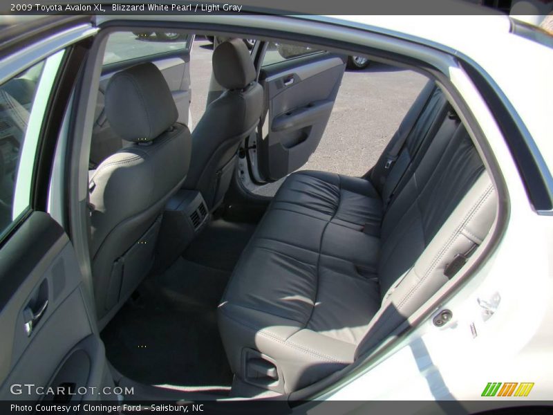 Blizzard White Pearl / Light Gray 2009 Toyota Avalon XL