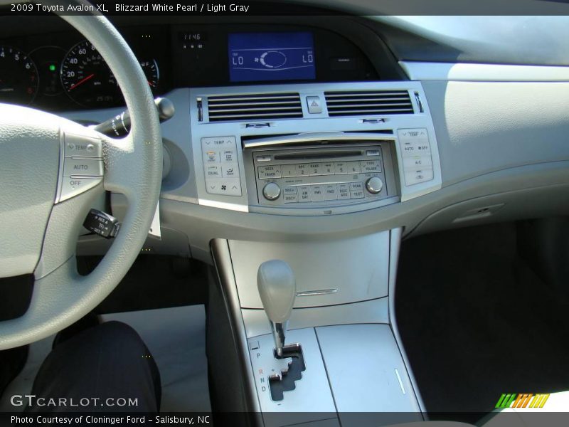 Blizzard White Pearl / Light Gray 2009 Toyota Avalon XL