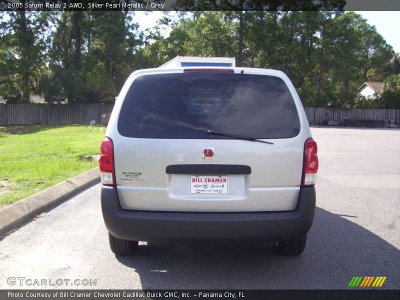 Silver Pearl Metallic / Grey 2005 Saturn Relay 2 AWD