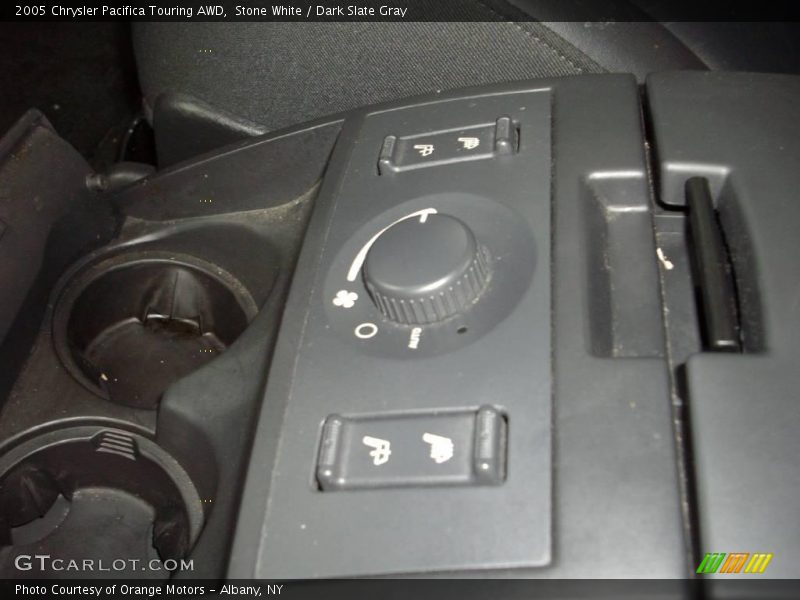 Stone White / Dark Slate Gray 2005 Chrysler Pacifica Touring AWD