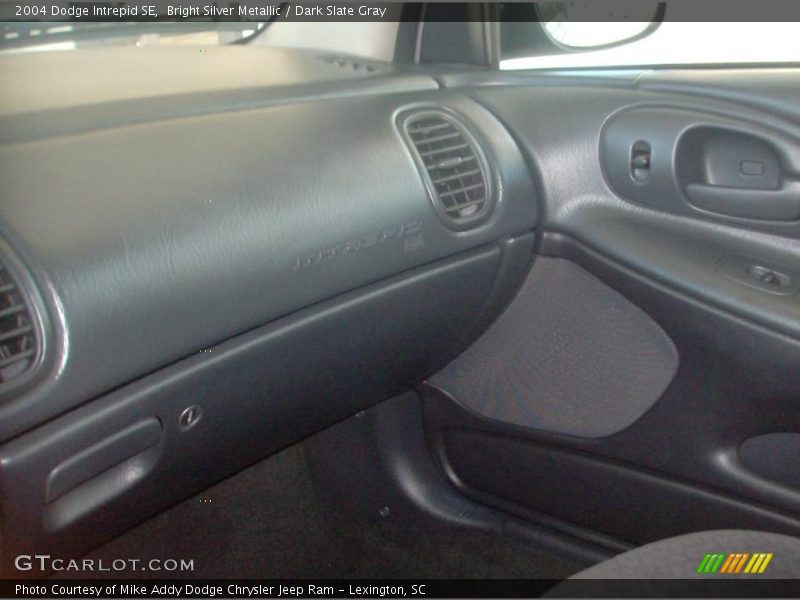 Bright Silver Metallic / Dark Slate Gray 2004 Dodge Intrepid SE