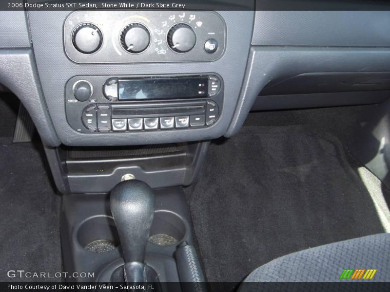 Stone White / Dark Slate Grey 2006 Dodge Stratus SXT Sedan