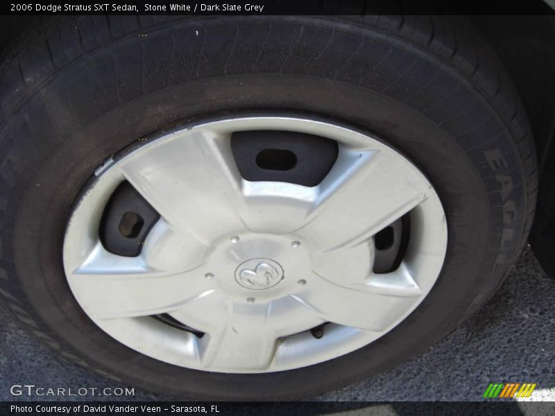 Stone White / Dark Slate Grey 2006 Dodge Stratus SXT Sedan