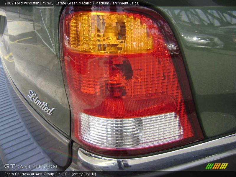 Estate Green Metallic / Medium Parchment Beige 2002 Ford Windstar Limited