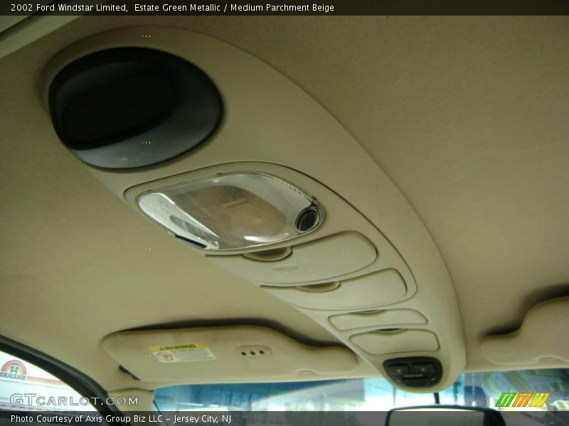 Estate Green Metallic / Medium Parchment Beige 2002 Ford Windstar Limited