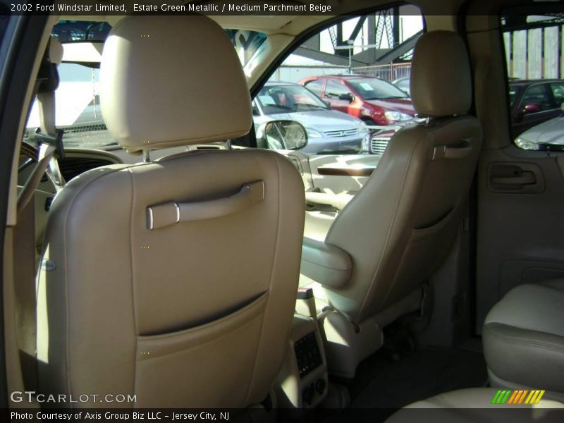 Estate Green Metallic / Medium Parchment Beige 2002 Ford Windstar Limited