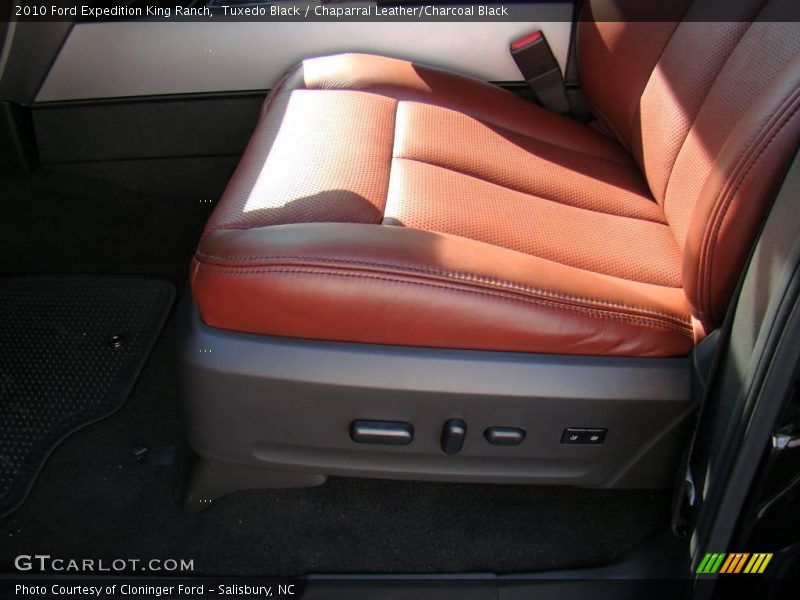 Tuxedo Black / Chaparral Leather/Charcoal Black 2010 Ford Expedition King Ranch