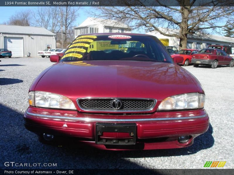 Medium Red Metallic / Red 1994 Pontiac Bonneville SE