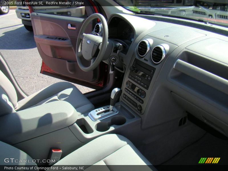 Redfire Metallic / Shale 2005 Ford Freestyle SE