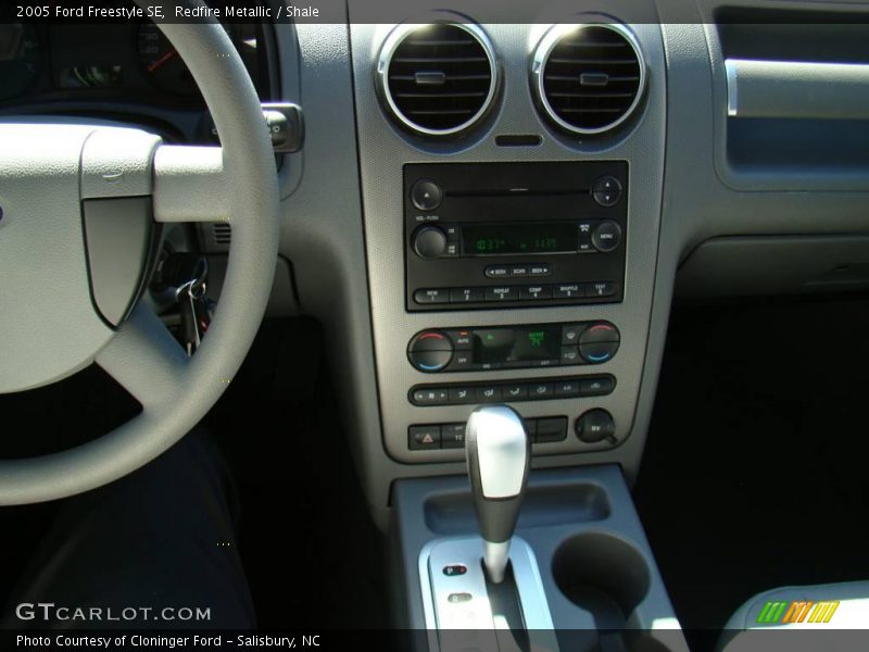 Redfire Metallic / Shale 2005 Ford Freestyle SE
