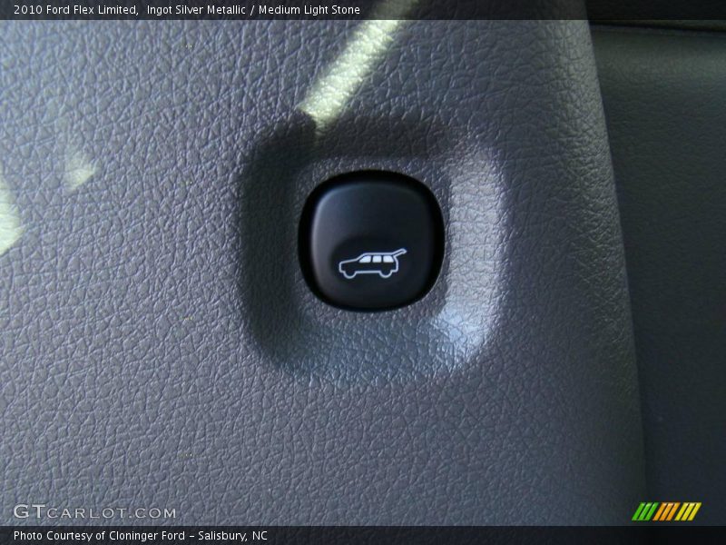 Ingot Silver Metallic / Medium Light Stone 2010 Ford Flex Limited