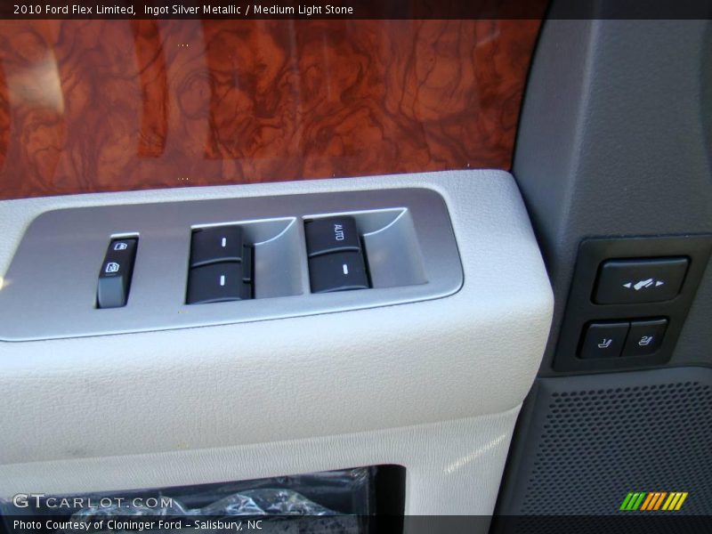 Ingot Silver Metallic / Medium Light Stone 2010 Ford Flex Limited
