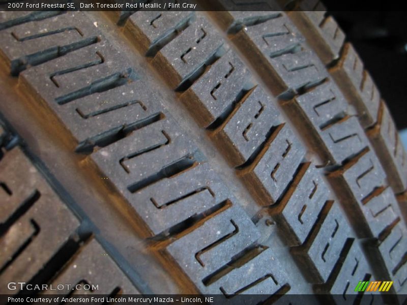 Dark Toreador Red Metallic / Flint Gray 2007 Ford Freestar SE