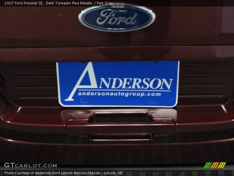 Dark Toreador Red Metallic / Flint Gray 2007 Ford Freestar SE