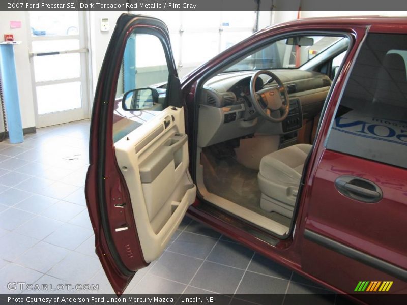 Dark Toreador Red Metallic / Flint Gray 2007 Ford Freestar SE