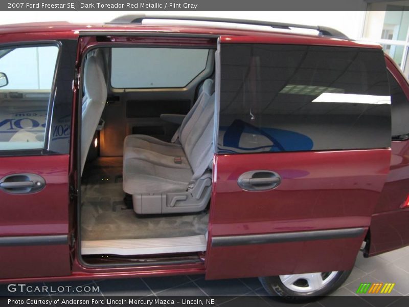 Dark Toreador Red Metallic / Flint Gray 2007 Ford Freestar SE