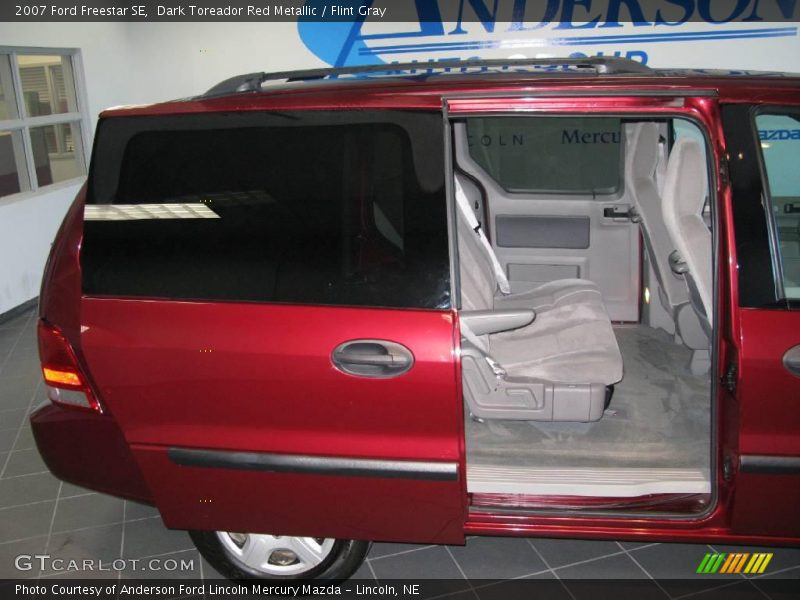 Dark Toreador Red Metallic / Flint Gray 2007 Ford Freestar SE