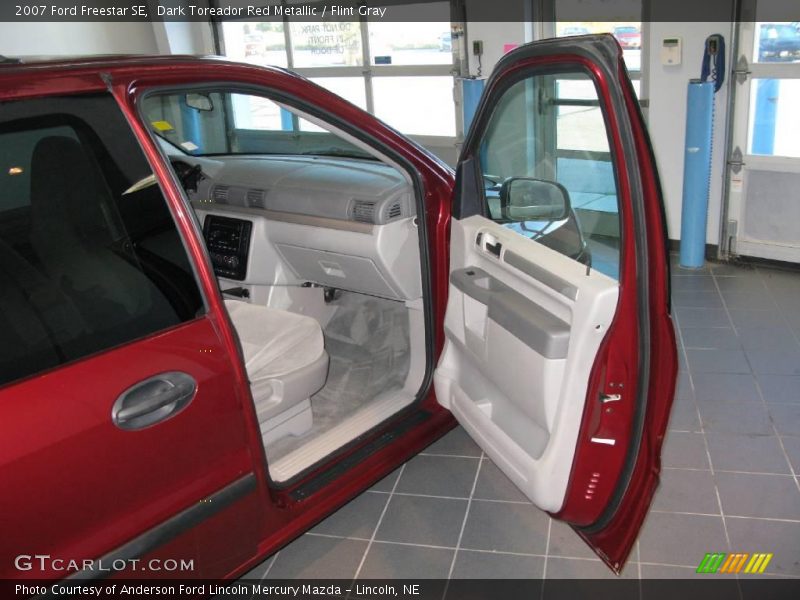 Dark Toreador Red Metallic / Flint Gray 2007 Ford Freestar SE