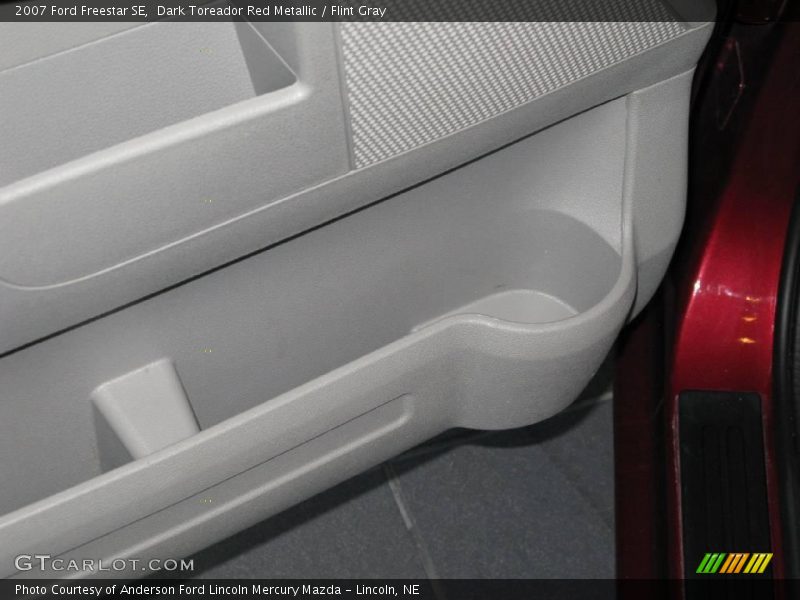 Dark Toreador Red Metallic / Flint Gray 2007 Ford Freestar SE