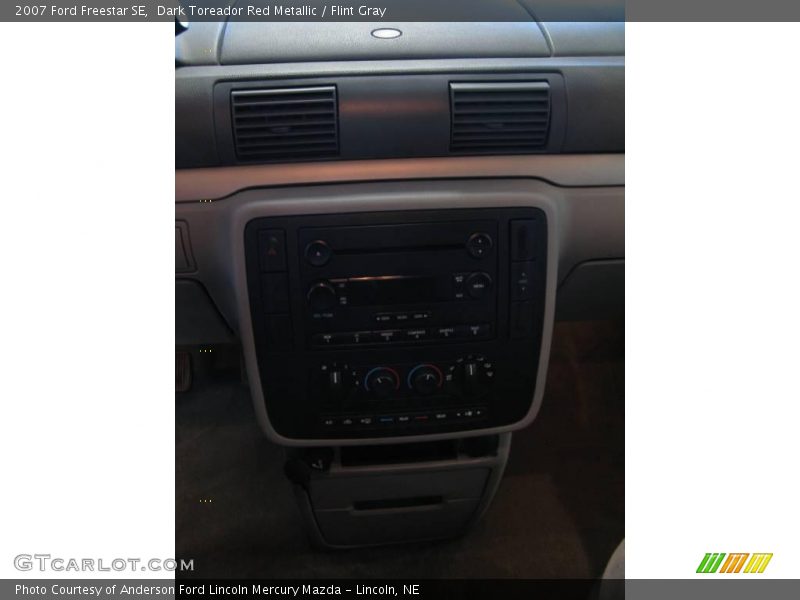 Dark Toreador Red Metallic / Flint Gray 2007 Ford Freestar SE