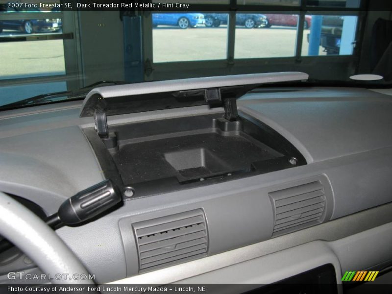 Dark Toreador Red Metallic / Flint Gray 2007 Ford Freestar SE