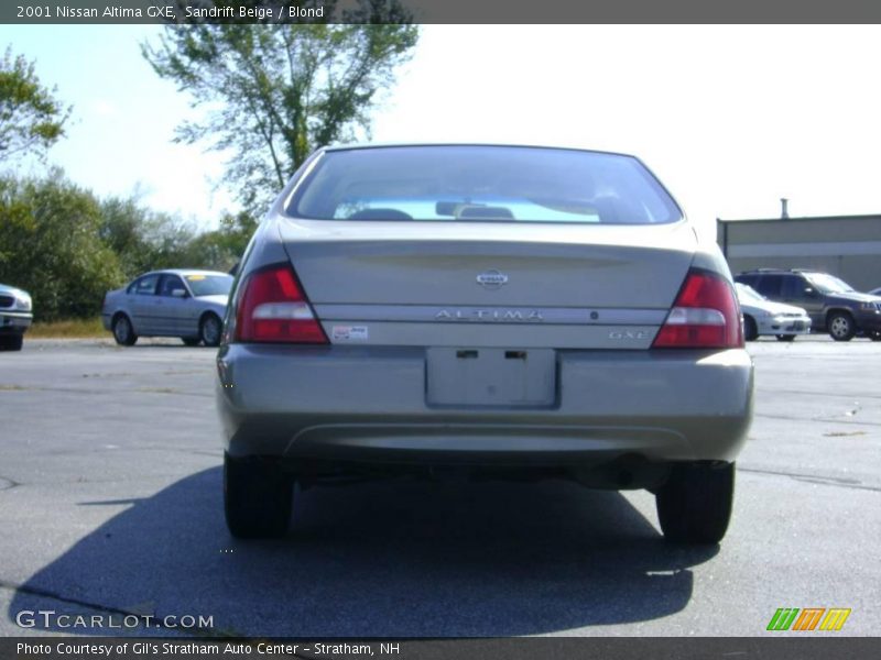 Sandrift Beige / Blond 2001 Nissan Altima GXE