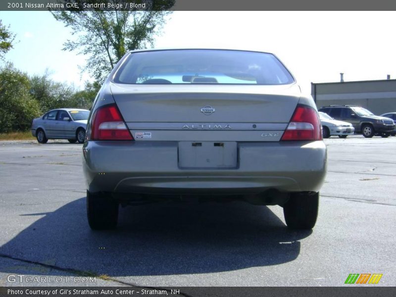 Sandrift Beige / Blond 2001 Nissan Altima GXE