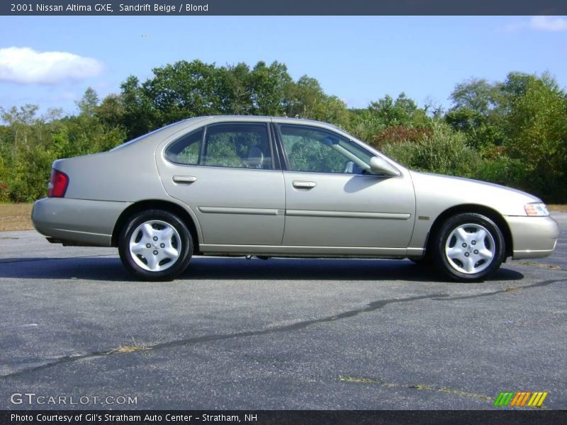 Sandrift Beige / Blond 2001 Nissan Altima GXE
