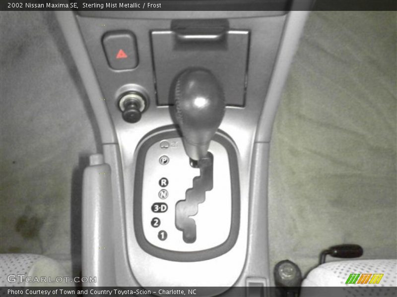 Sterling Mist Metallic / Frost 2002 Nissan Maxima SE
