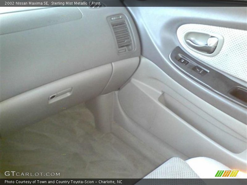 Sterling Mist Metallic / Frost 2002 Nissan Maxima SE