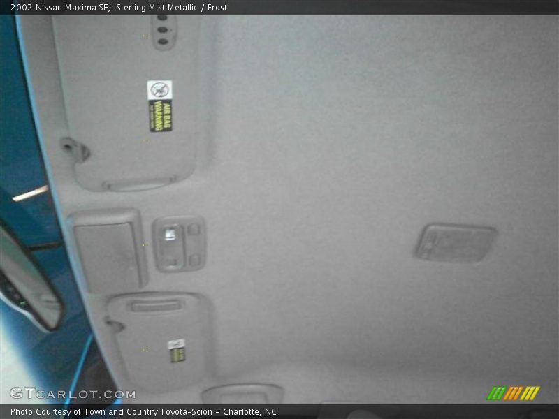 Sterling Mist Metallic / Frost 2002 Nissan Maxima SE