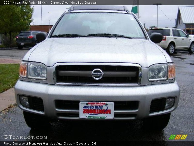 Chrome Silver Metallic / Charcoal 2004 Nissan Pathfinder SE 4x4