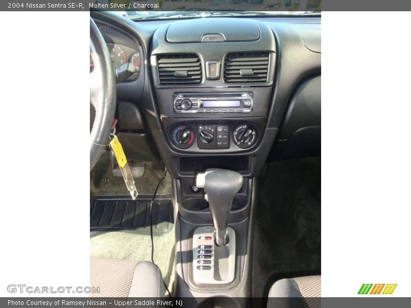 Molten Silver / Charcoal 2004 Nissan Sentra SE-R