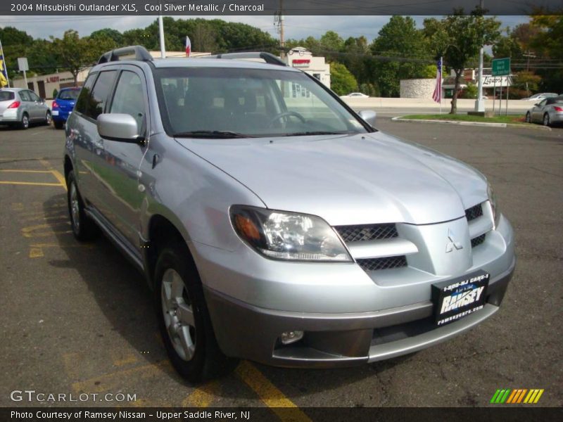 Cool Silver Metallic / Charcoal 2004 Mitsubishi Outlander XLS