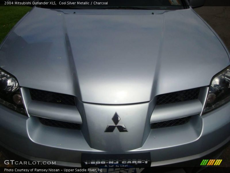 Cool Silver Metallic / Charcoal 2004 Mitsubishi Outlander XLS