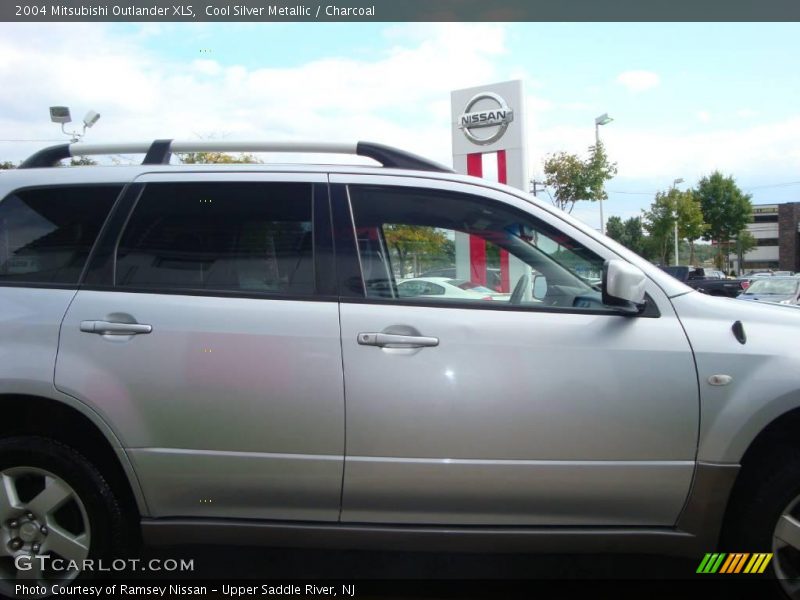 Cool Silver Metallic / Charcoal 2004 Mitsubishi Outlander XLS