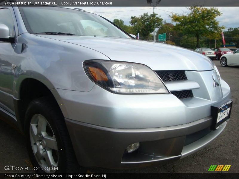 Cool Silver Metallic / Charcoal 2004 Mitsubishi Outlander XLS