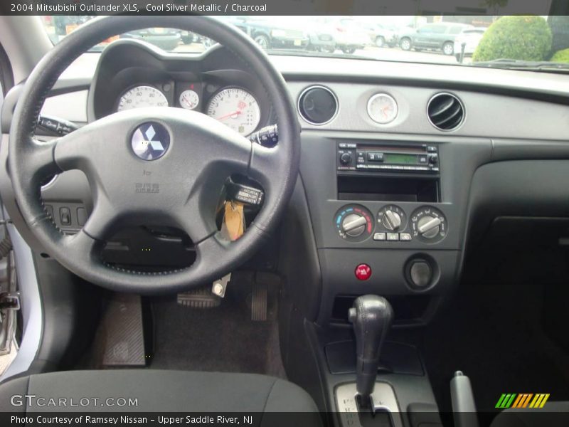 Cool Silver Metallic / Charcoal 2004 Mitsubishi Outlander XLS
