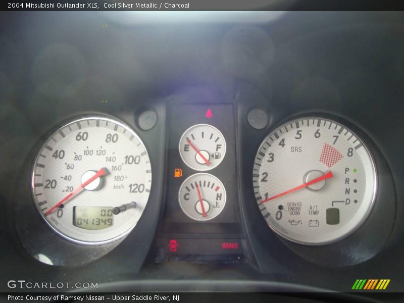 Cool Silver Metallic / Charcoal 2004 Mitsubishi Outlander XLS