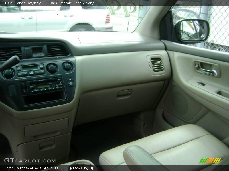 Dark Emerald Pearl / Ivory 1999 Honda Odyssey EX