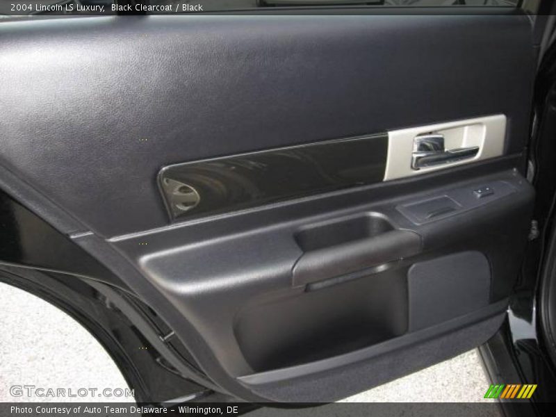 Black Clearcoat / Black 2004 Lincoln LS Luxury
