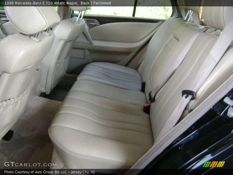 Black / Parchment 1998 Mercedes-Benz E 320 4Matic Wagon