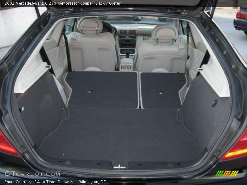 Black / Oyster 2002 Mercedes-Benz C 230 Kompressor Coupe