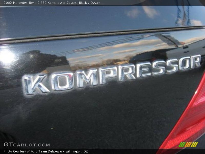 Black / Oyster 2002 Mercedes-Benz C 230 Kompressor Coupe