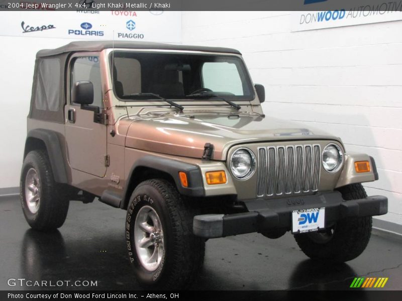 Light Khaki Metallic / Khaki 2004 Jeep Wrangler X 4x4