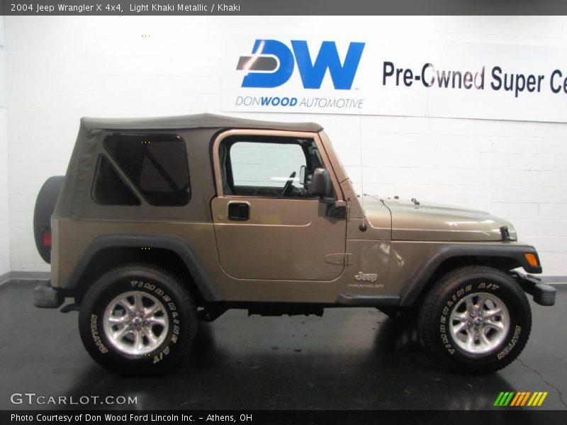 Light Khaki Metallic / Khaki 2004 Jeep Wrangler X 4x4
