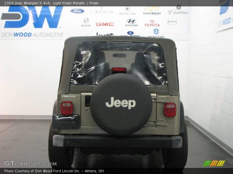 Light Khaki Metallic / Khaki 2004 Jeep Wrangler X 4x4