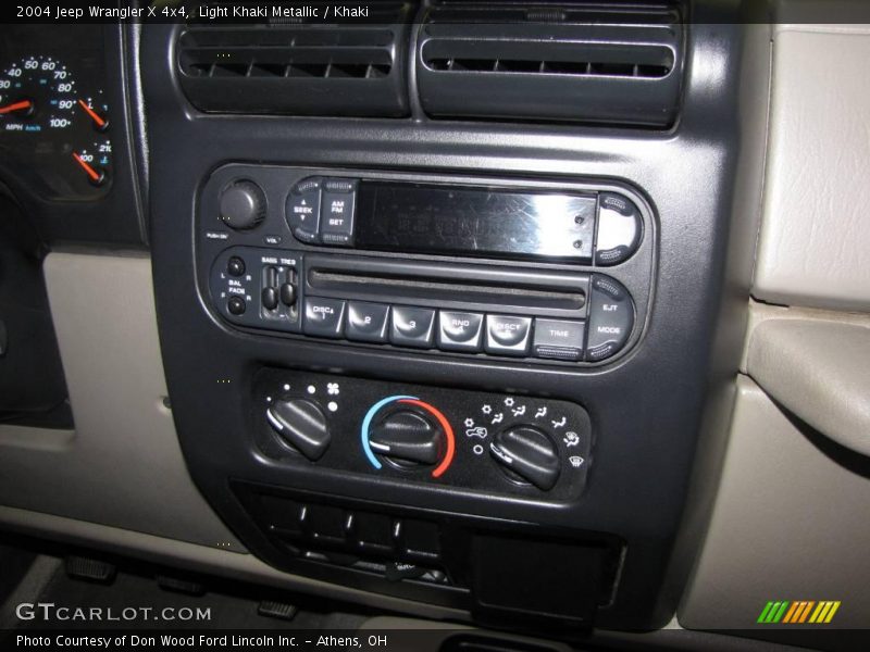 Light Khaki Metallic / Khaki 2004 Jeep Wrangler X 4x4