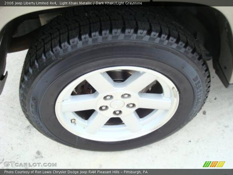Light Khaki Metallic / Dark Khaki/Light Graystone 2006 Jeep Liberty Limited 4x4