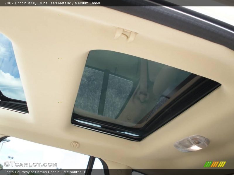 Dune Pearl Metallic / Medium Camel 2007 Lincoln MKX